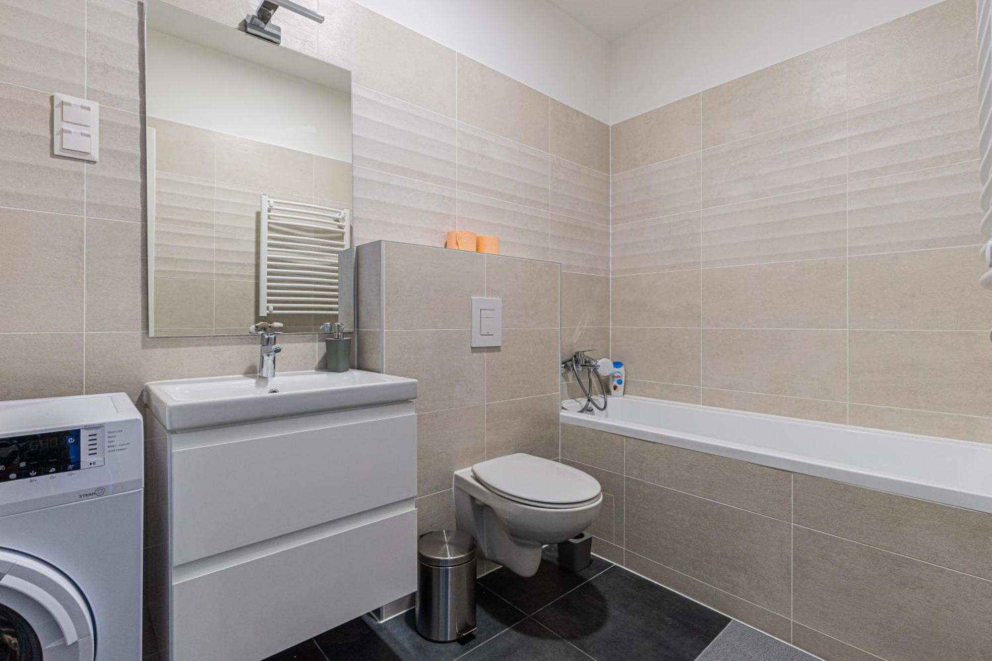 Apartman Just Finished! New Cozy With Parking *